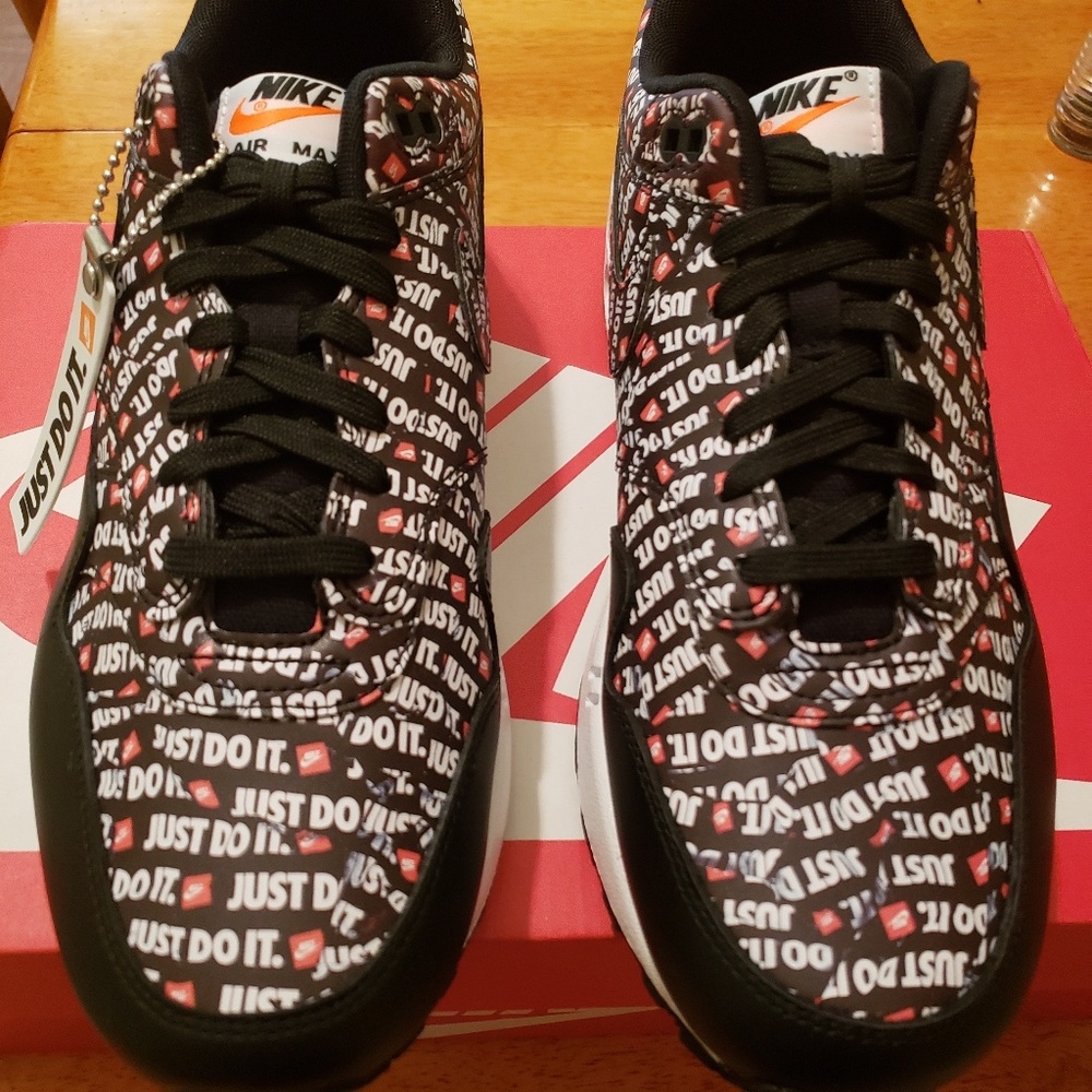Nike Air Max Men's SZ 9